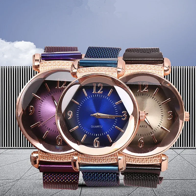 

New 1PC Women Watch Fashion Wild New Watch Magnet Buckle Luxury Fashion Ladies Geometric Roman Numeral Quartz Movement Watch