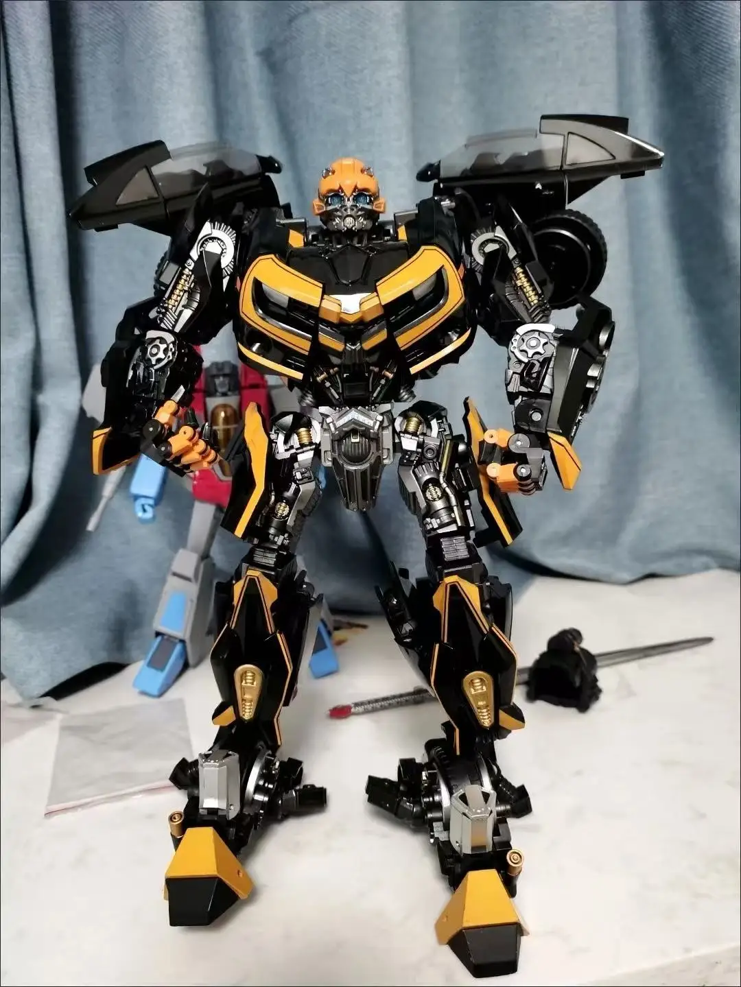 In Voorraad BMB Black Mamba Transformatie Meesterwerk BB01 BB-01 Bee Oversize 28 cm Film Legering Action Figure Robot Speelgoed Geschenken KO