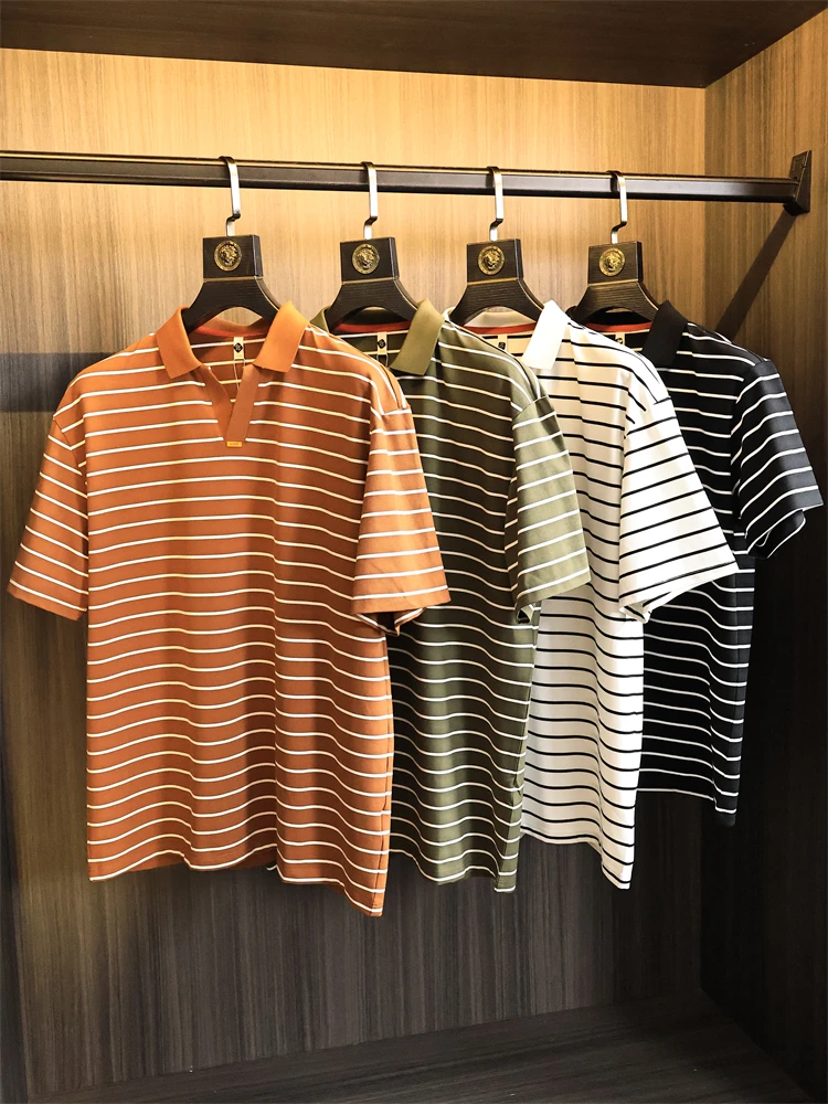 

Classic Striped Fabric Breathable ort Sve irt for Men Faionable Urban Sle Stand Fit Daily Wear Summer