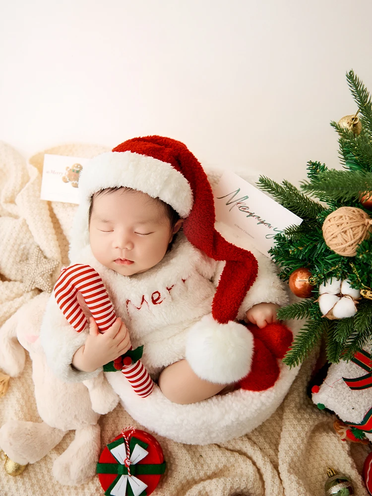 

Christmas Newborn Photography Prop Bundle Santa Hat+baby Romper Set Cane Candy Fur Gift Box Studio Festive Theme Shooting Props
