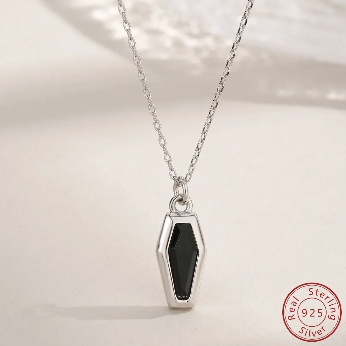 European and American Vintage Black Agate Vampire Coffin Necklace S925 Sterling Silver Hot Sale Halloween Theme Ornament Girl