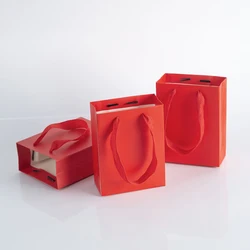 10pcs Red Cream Paper Bags with Handles Gift Bags 12x6x16cm Film Bright Kraft Cardboard Birthday Party Favors Goody Tote Bags