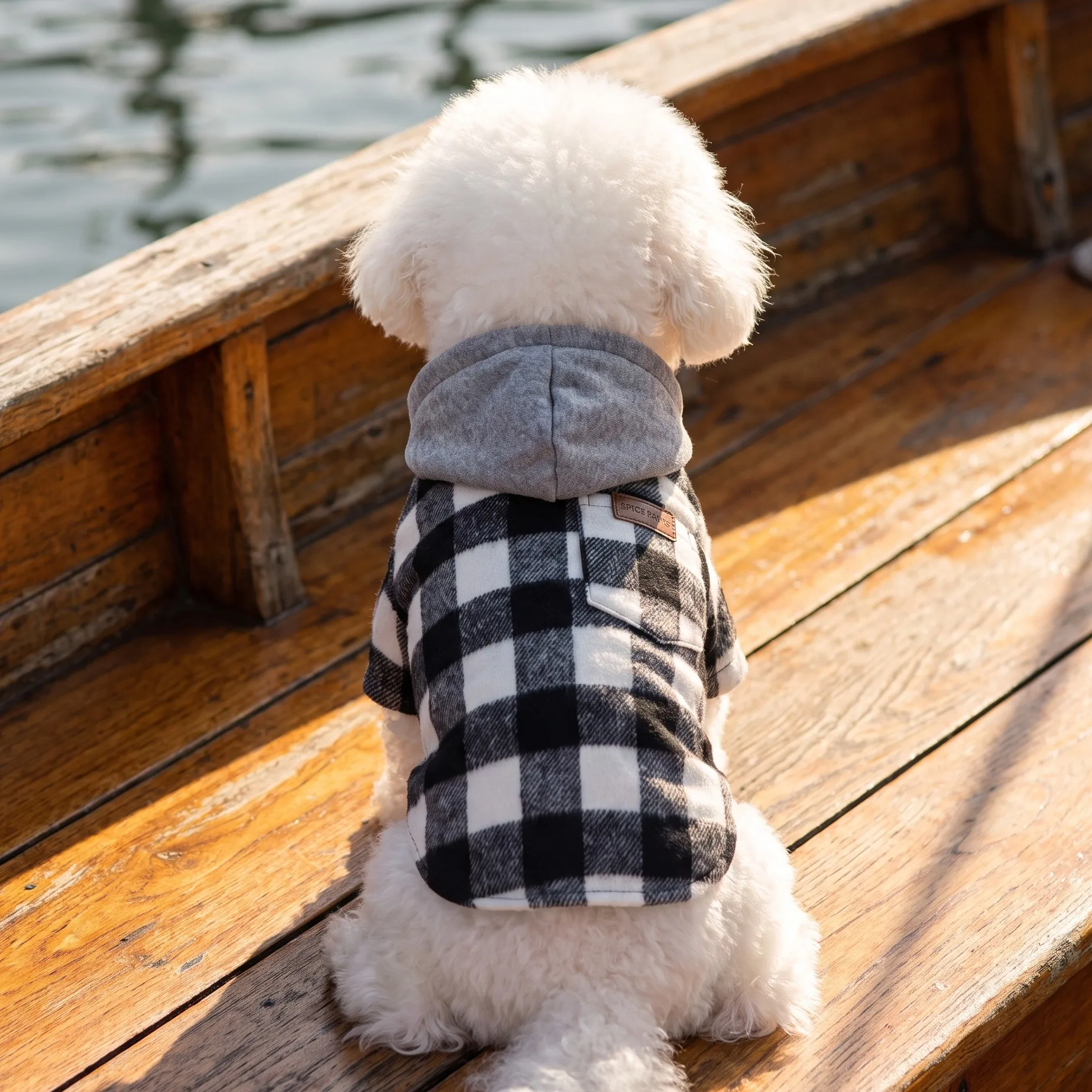 Kleidung für Hunde im Karomuster, Kapuzenjacke für Haustiere, Strickjacke mit Knöpfen für Hunde, Karo-Kapuzenjacke für Haustiere, Oberteil für Hunde mit Tasche. – Detail 10
