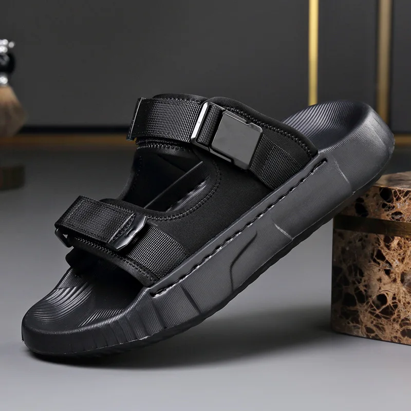 

2026 Summer New Designer Slippers for Men Black Thick Soled Beach Shoes Male Wear-resistant Breathable Casual Men's Flip-flops