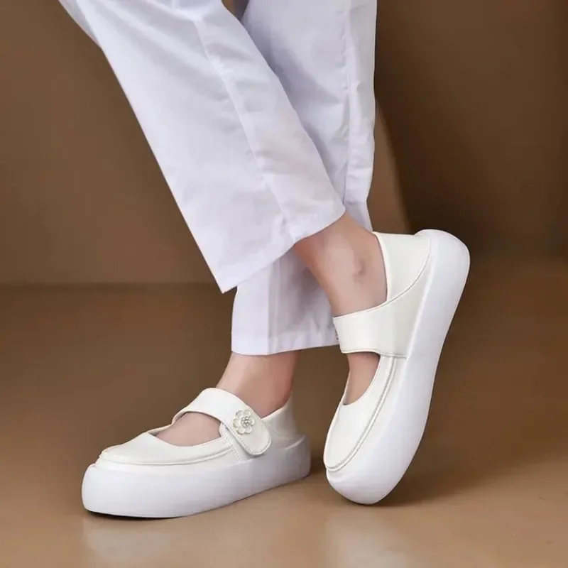 Nurse Shoes Women Comfortable Platform Round Head Lazy Slip-on Loafers Sweet Casual Velcro Flower Small White Shoes