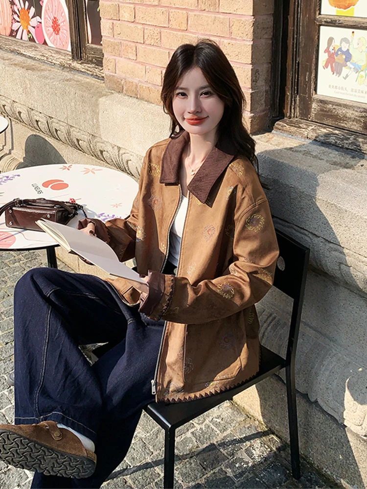 カジュアルスリムフィットレディースジャケット、重厚な刺繍入り鹿革ベルベット、初秋2025新作レトロ高級感コートトップ