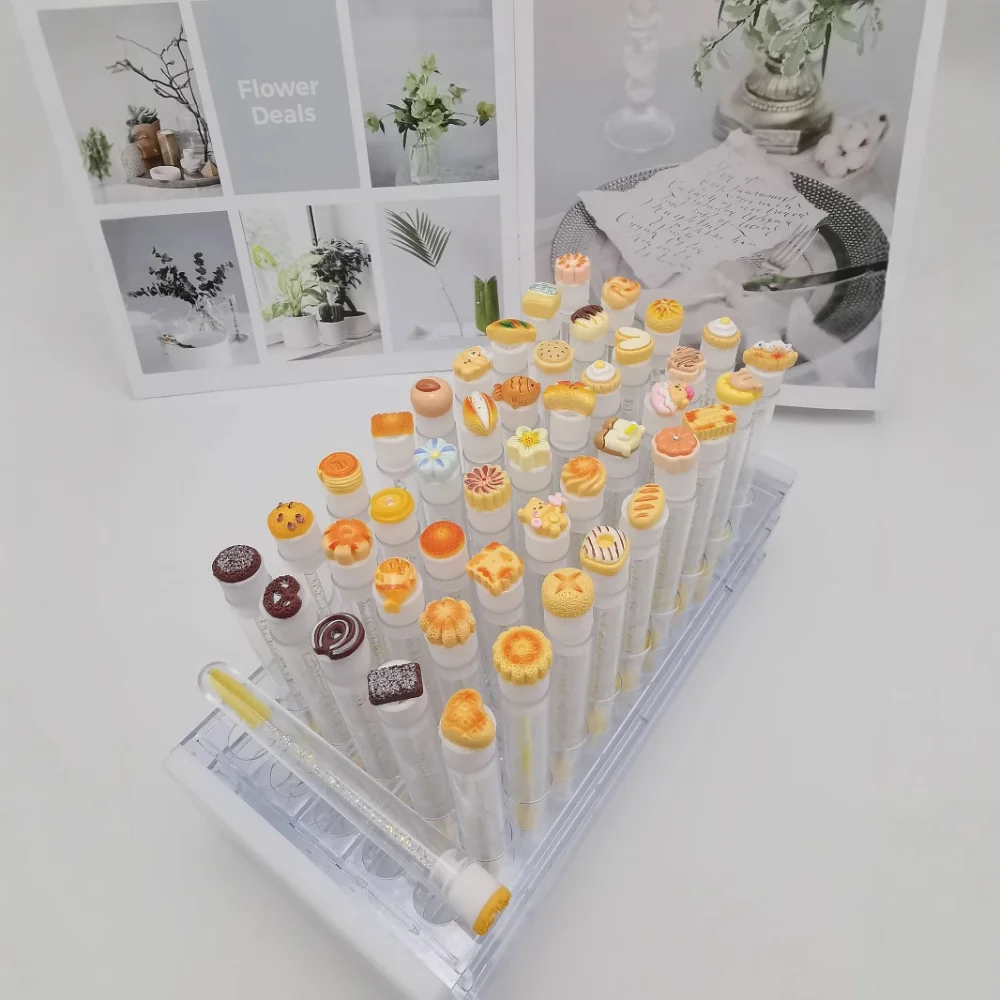 Commercio all'ingrosso Cartoon Cottura Torta Biscotti Bicky Lash Brush Tube Ciglia Lash Mascara Bacchetta Tubo Spoolie Custodie Ciglia Lash Brush Tube