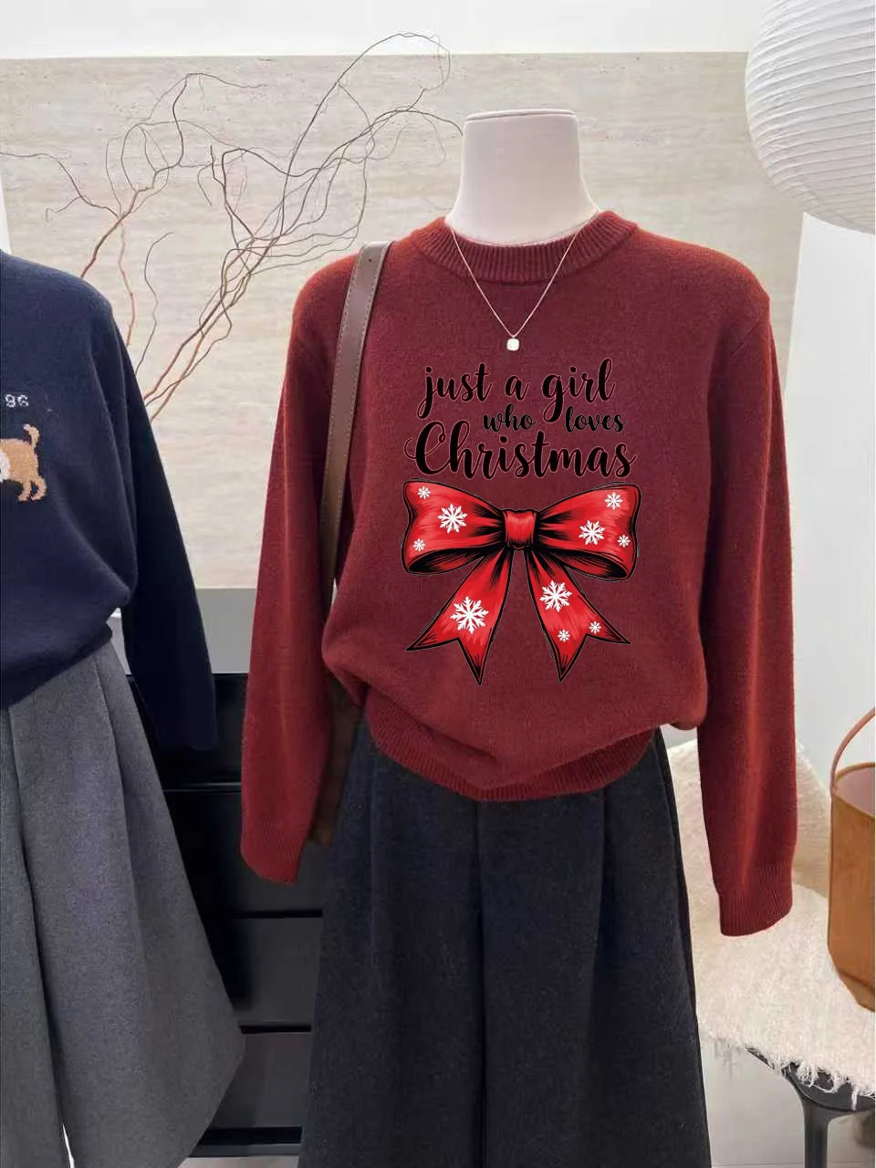

Festive Wine Red Knitted Sweater round Ne Long Sve Women's Top with Large Bow Tie Warm Autumn Winter Faion Clothing