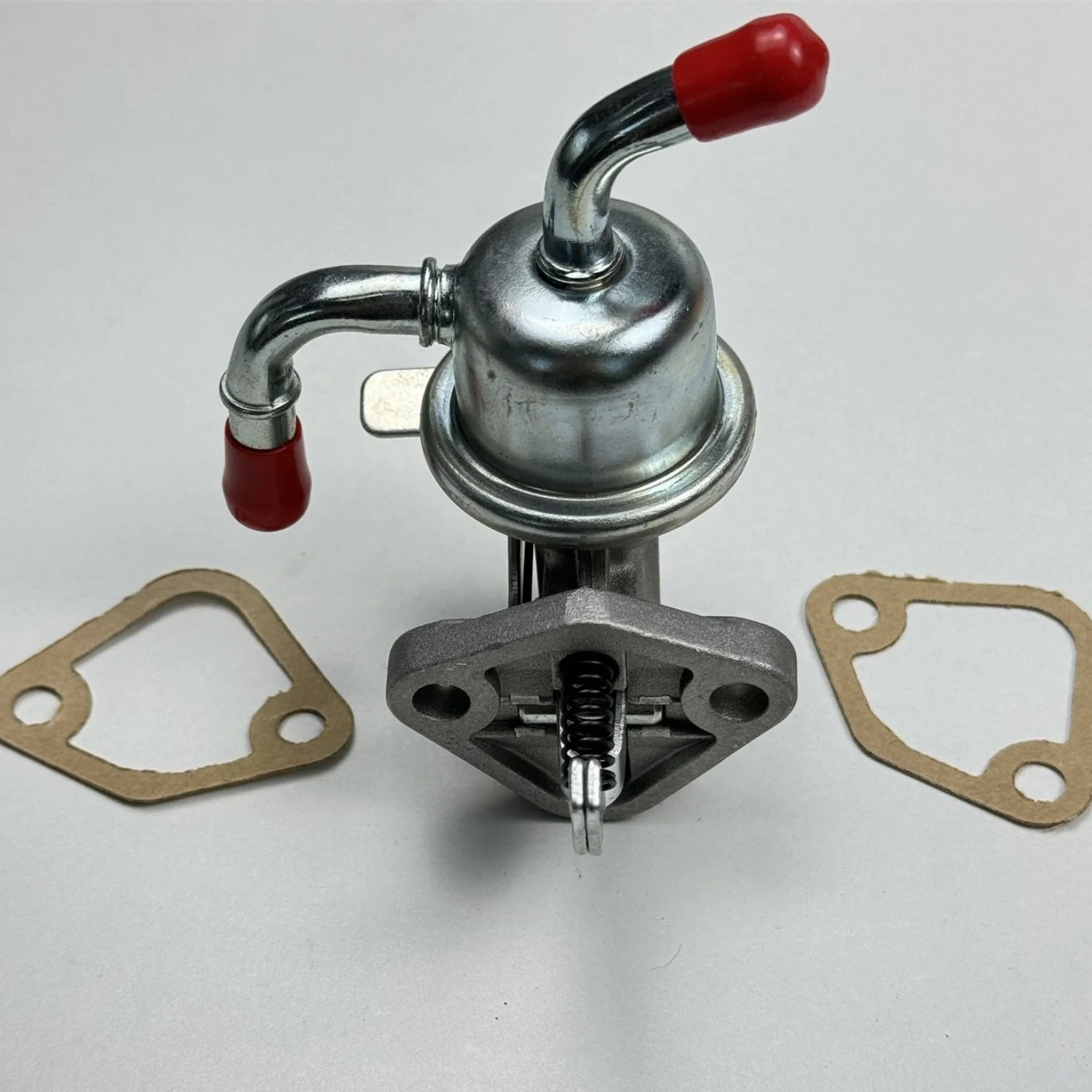 Fuel Lift Pump 16285-52032 16285-52030 For Kubota Engine D1105 D905 D1005 V1505 V1305 Tractor B2320 B2620 B2910 High Quality