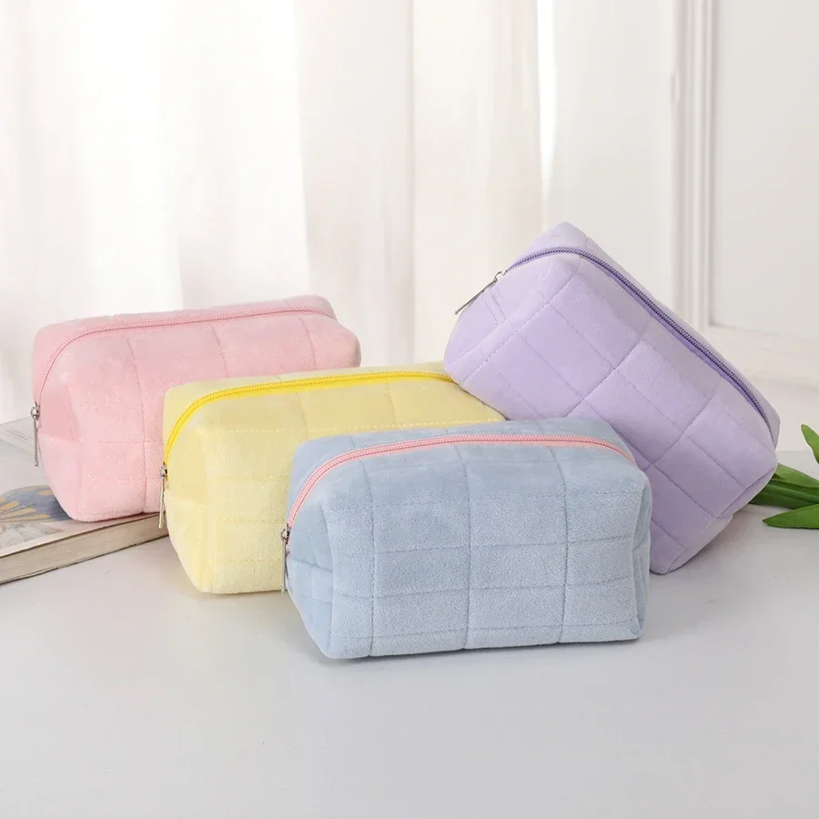 Simple Makeup Bag Pillow Pen High Appearance Level WOMEN'S Large Capacity Pillow Bag Portable Storage Bag