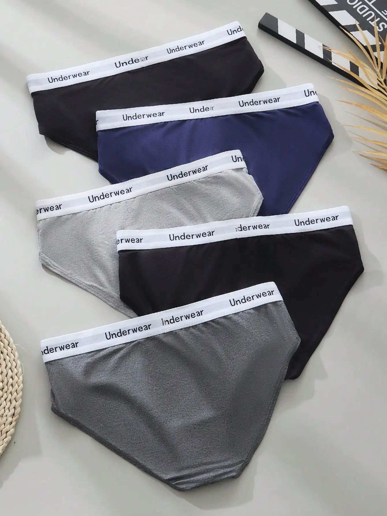 

Мужские удобные дышащие трусы с эластичным поясом с надписью