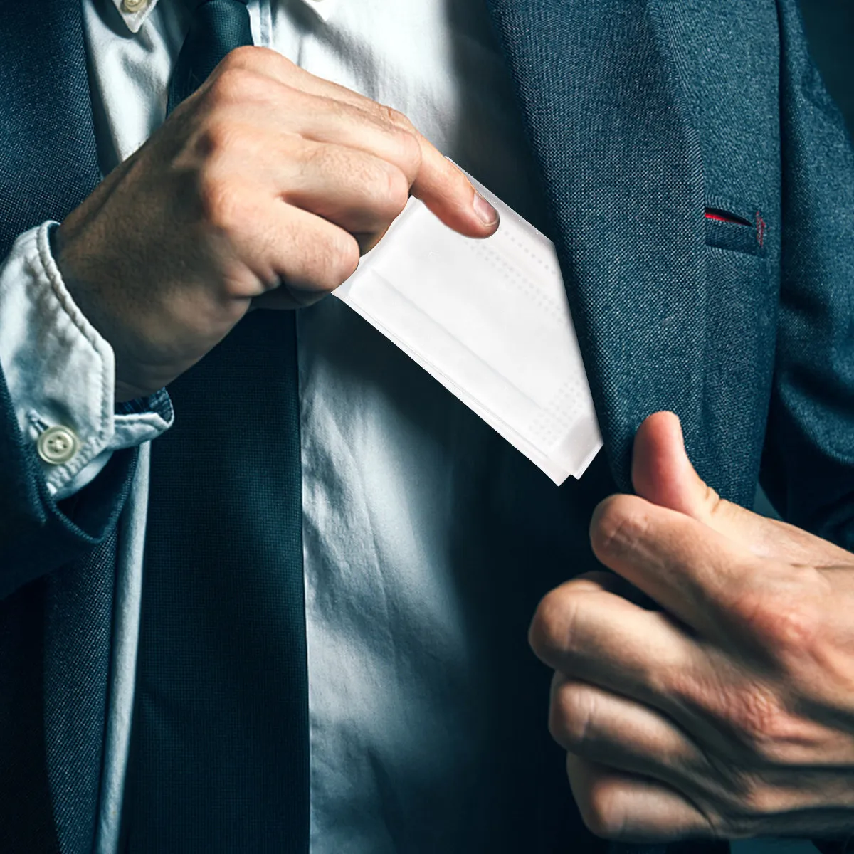 

2Pcs Food Grade Silicone Mask Clip Storage Box Compact Waterproof Portable Holder for Clean Face Cover Protection Silicone Mask