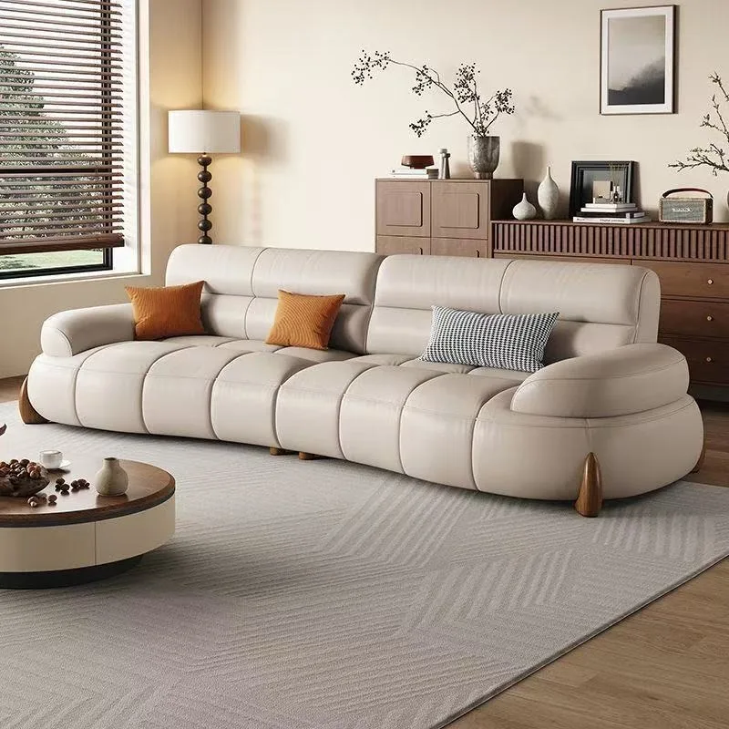 Ledersofa für Wohnzimmer, italienisches Sofa, modernes, schlichtes, pianogeschwungenes, geradliniges Ledersofa in Kunstdesign