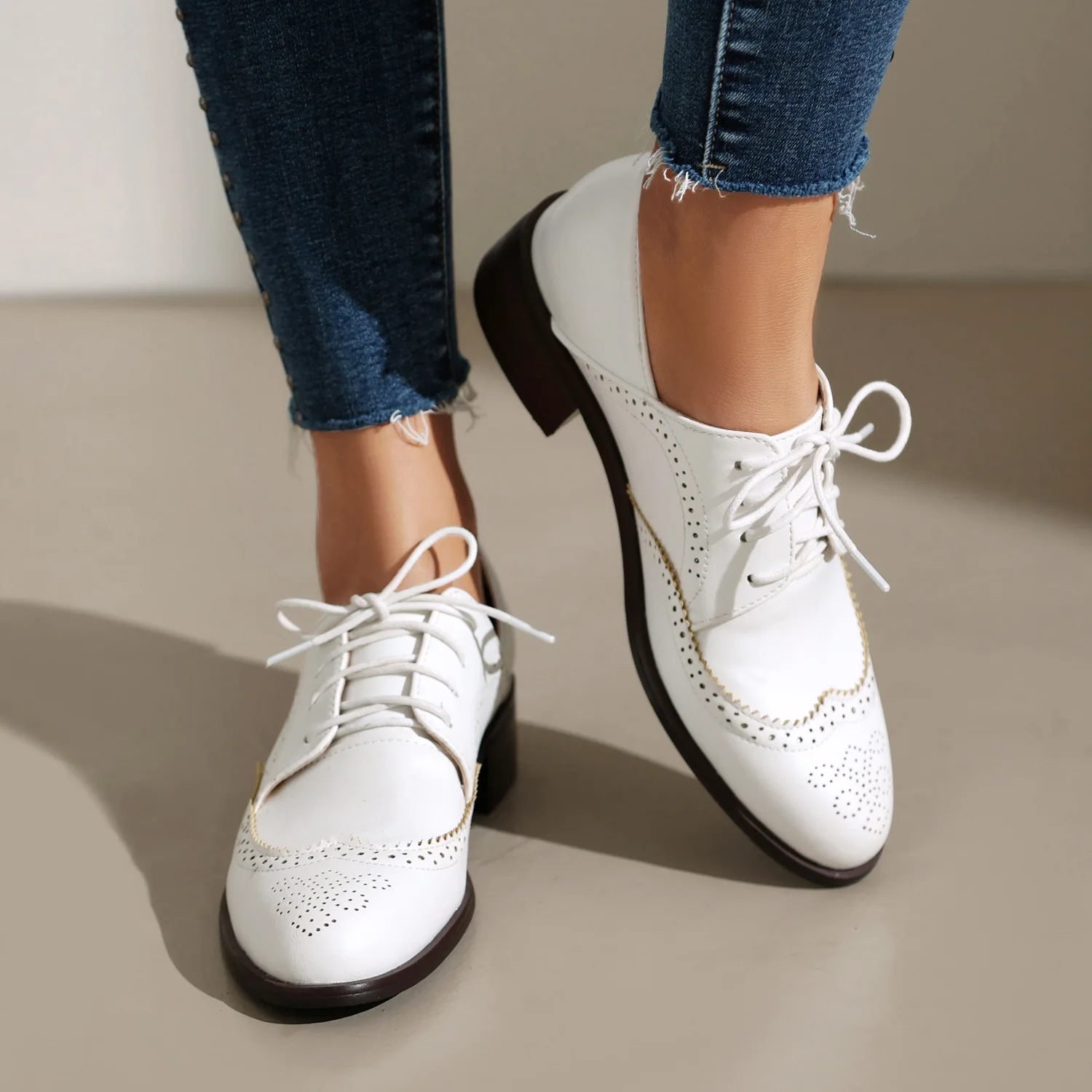 Women Fashion British Retro Brock Single Shoes Women's Plus Size 40 43 46 48 Large Color Matching Women Flat Shoes Woman