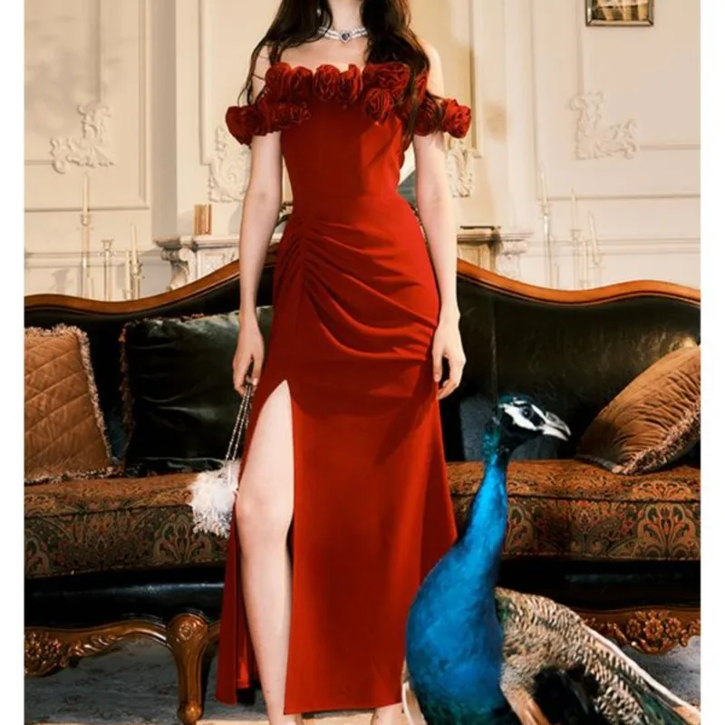 

Heavy three-dimensional rose light luxury red toasting fish tail temperament dress