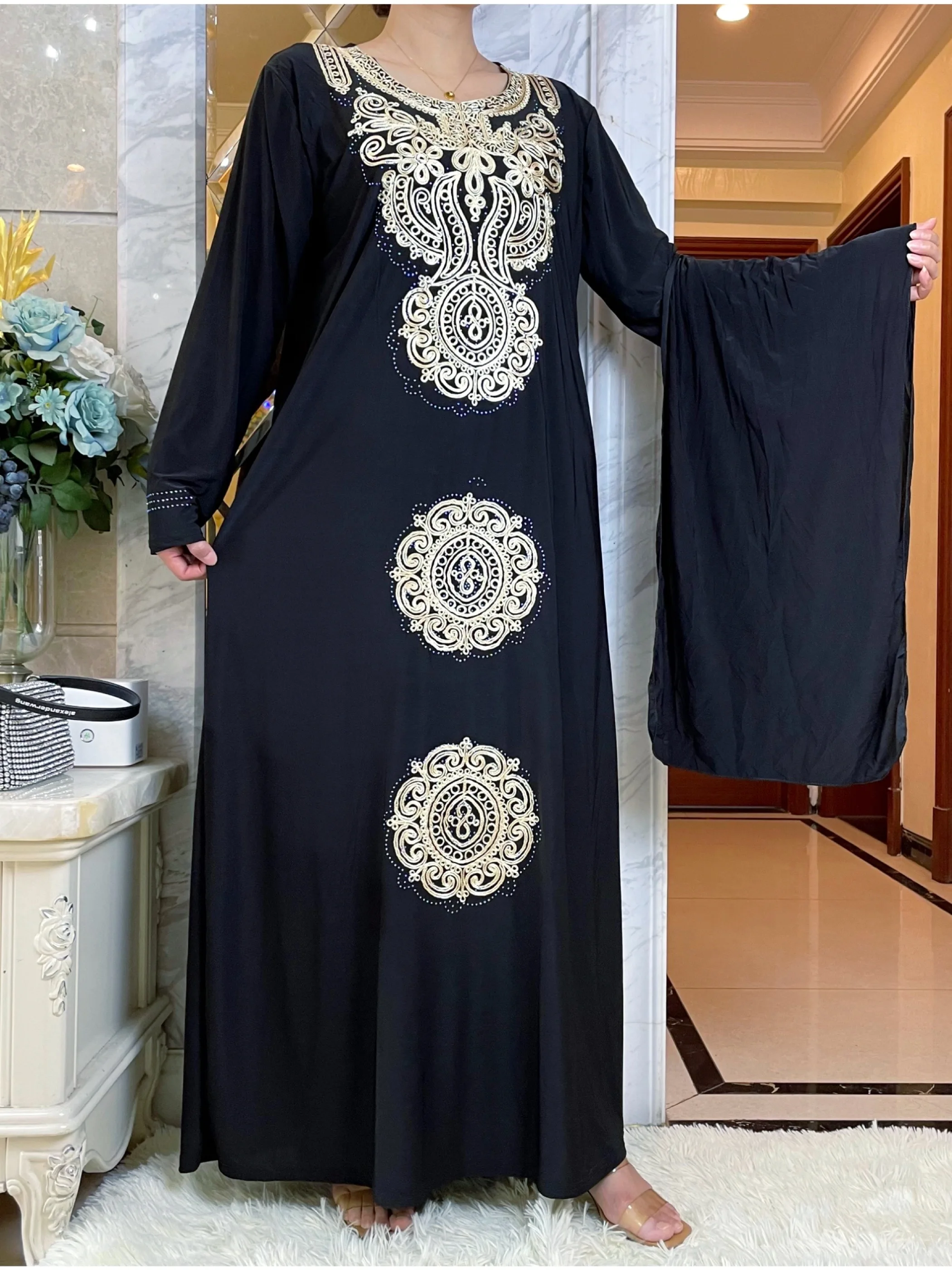 Vestido preto elegante manga comprida Abaya de oração para muçulmanos, mulheres islâmicas, roupas bordadas strass, veste árabe e turca, Dubai, 2023