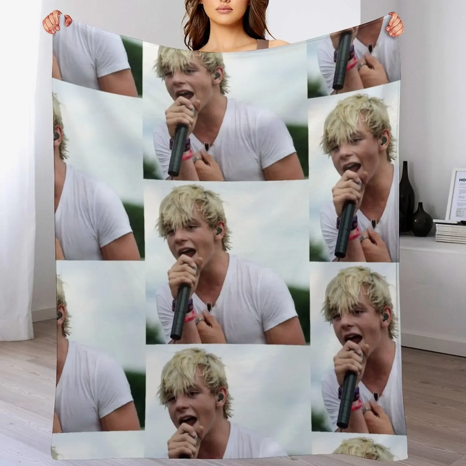 ross lynch Throw Blanket Faux Fur Soft Warm Blanket for Bed