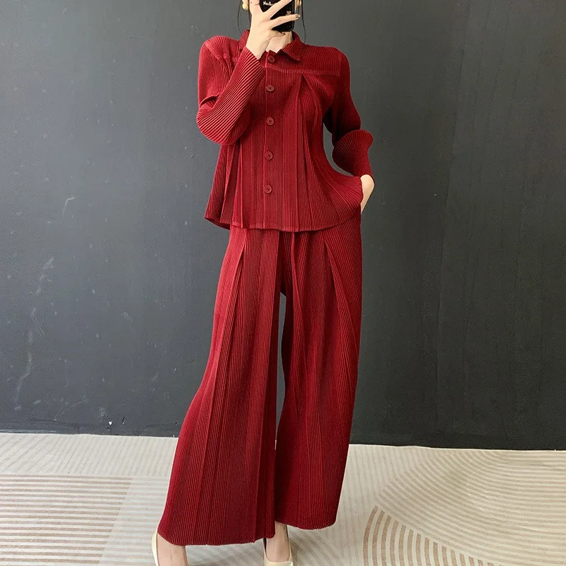 Miyake Geplooide Broek Set 2025 Winter Nieuwe Plooien Pak Set Vest + Casual Rechte Broek Plisse 2 Delige Set Vrouwen Slanke Effect