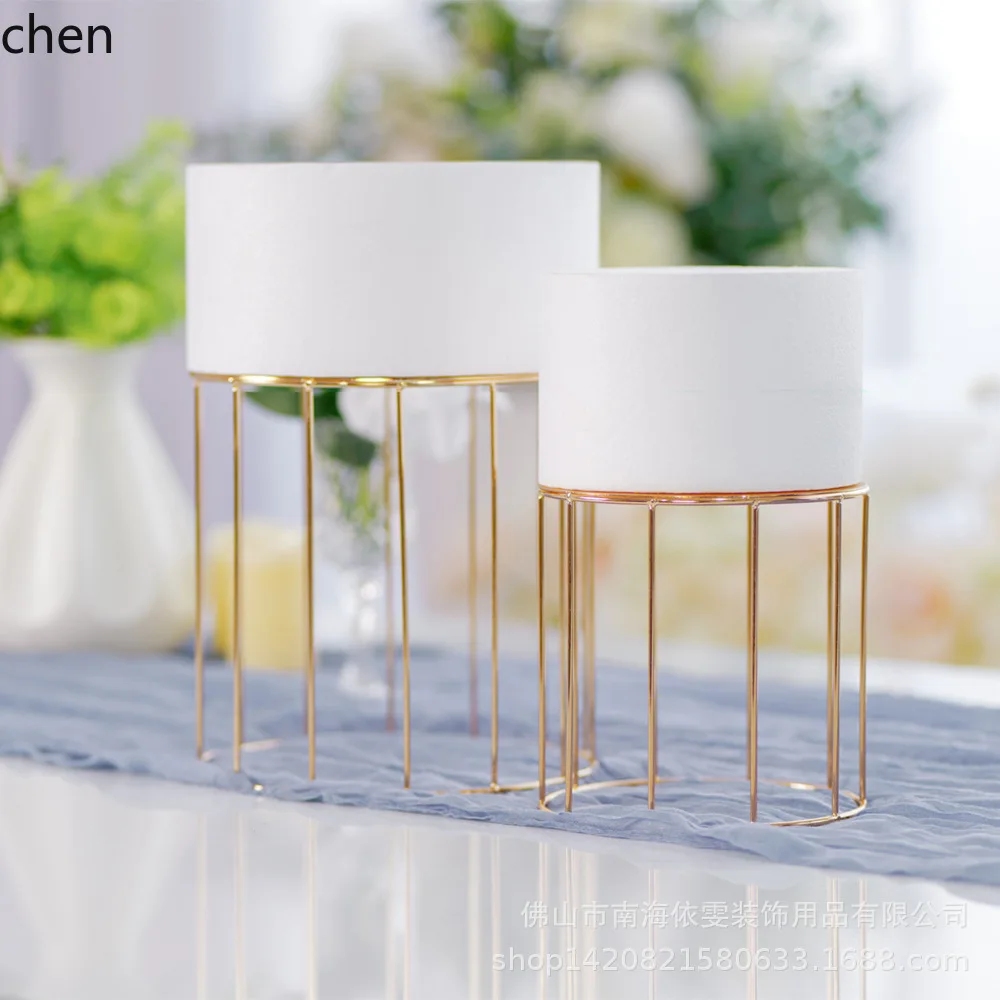 PYH Modern Iron Decoration Electroplated gold Iron Cake Stand Wedding Romantic Dessert Table Ornament
