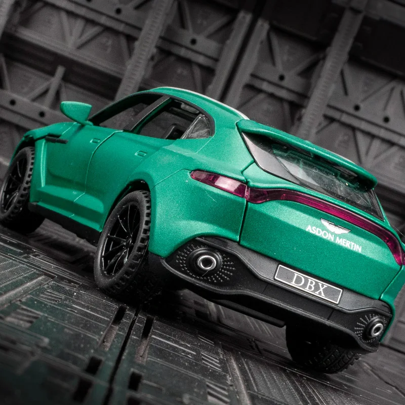 1:32 Aston Martin DBX alloy car model decoration SUV off-road vehicle sound and light children's toy door can be opened