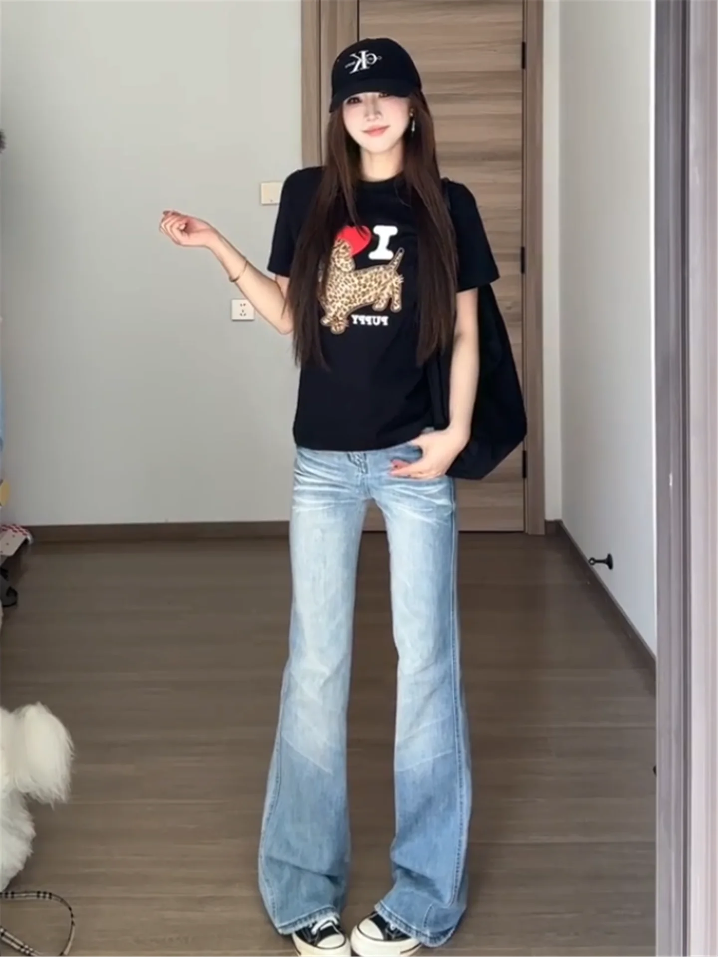 

Женские джинсы-клеш с низкой талией, удлиненные, цвета ледяной синевы, весна-лето, с эффектом похудения, потертые, в пол, с эффектом потертости