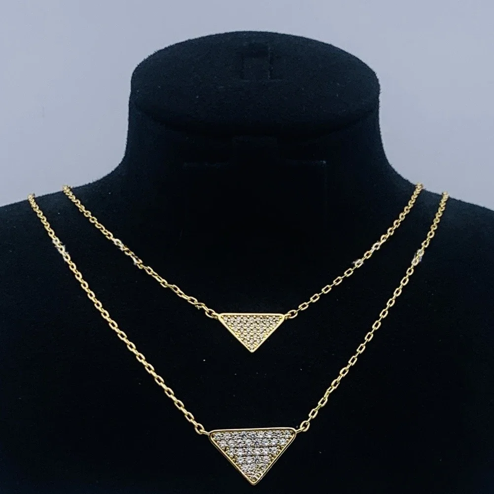 

Новинка 2025 года, геометрическое ожерелье, подвеска с перевернутым треугольником и эпоксидной эмалью, подходит для повседневных подарков