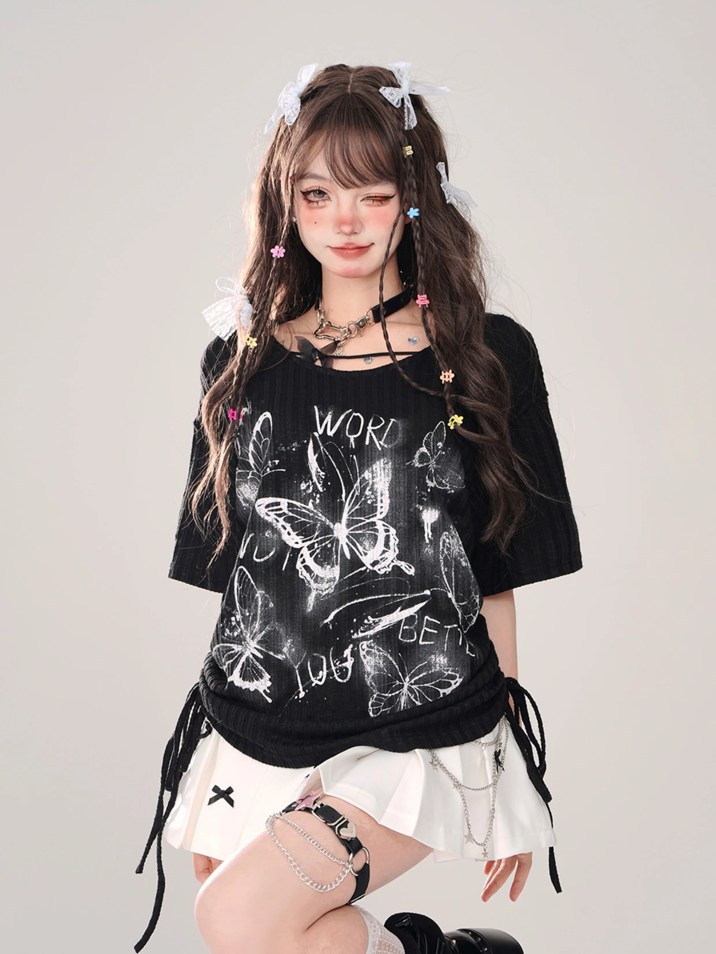 

High Quality Wholesale Hot Selling Butterfly Secret Realm Black Short Sleeved Women's T-shirt Design Sense Loose Slimming Top