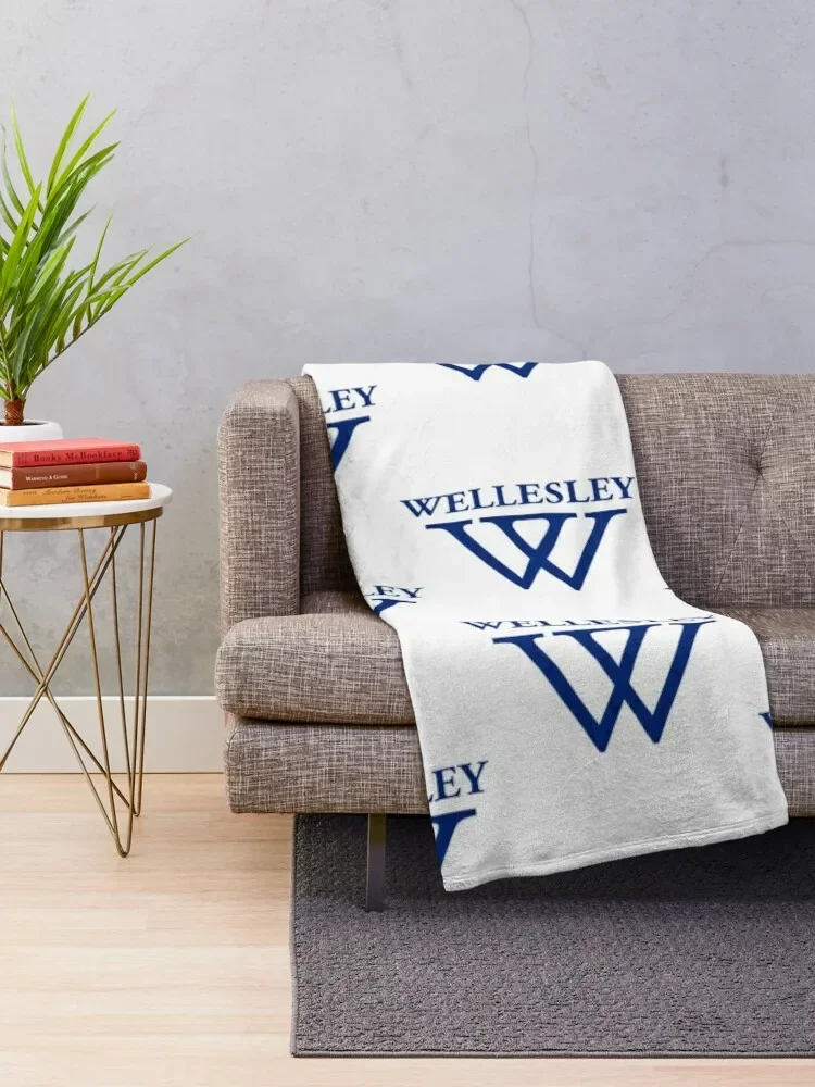 Wellesley University Official Logo Throw Blanket Custom Vintage Soft Beds Plaid on the sofa Blankets