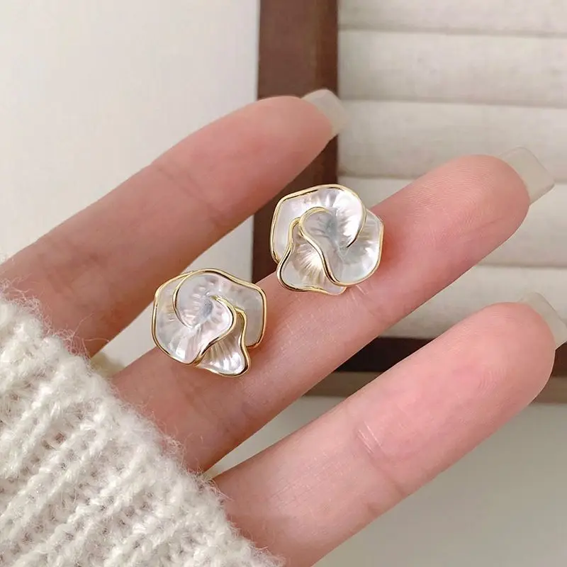 Delicate Camellia Stud Earring For Women Unique Flower Design Ear Stud Temperament White Earrings Daily Jewelry Girls Gift