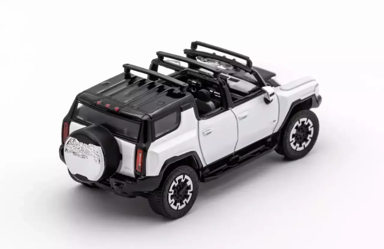 GCD 1:64 White EV ORV SUV Sports Model Diecast Metal Car Diecast Metal Car Collection Limited Editon Hobby Toys