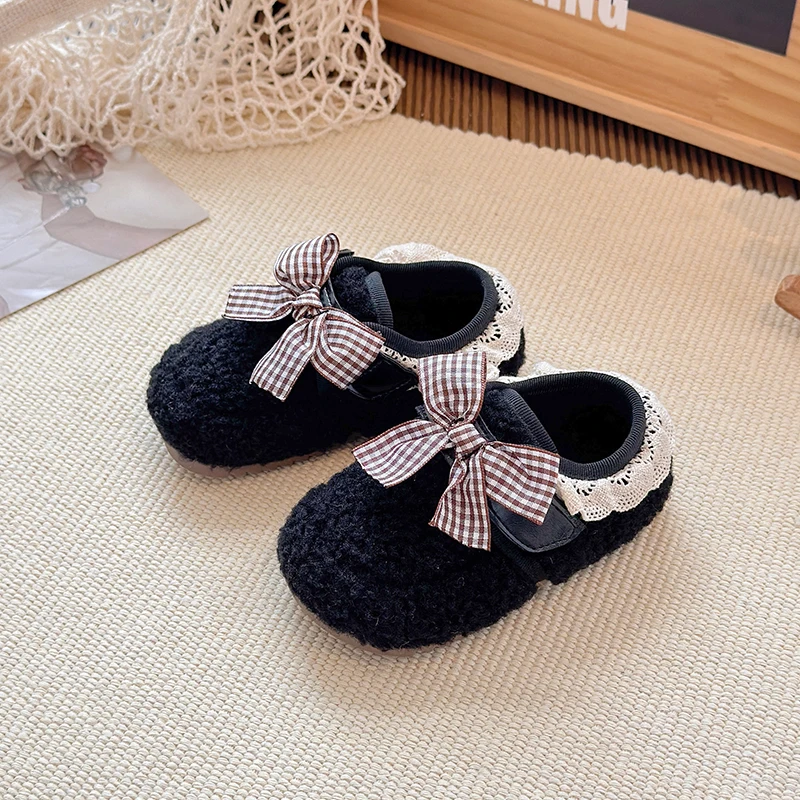 

Children's lace bow plush shoes cute soft soled warm girls' anti slip velvet cotton shoes 2025 new winter comfortable