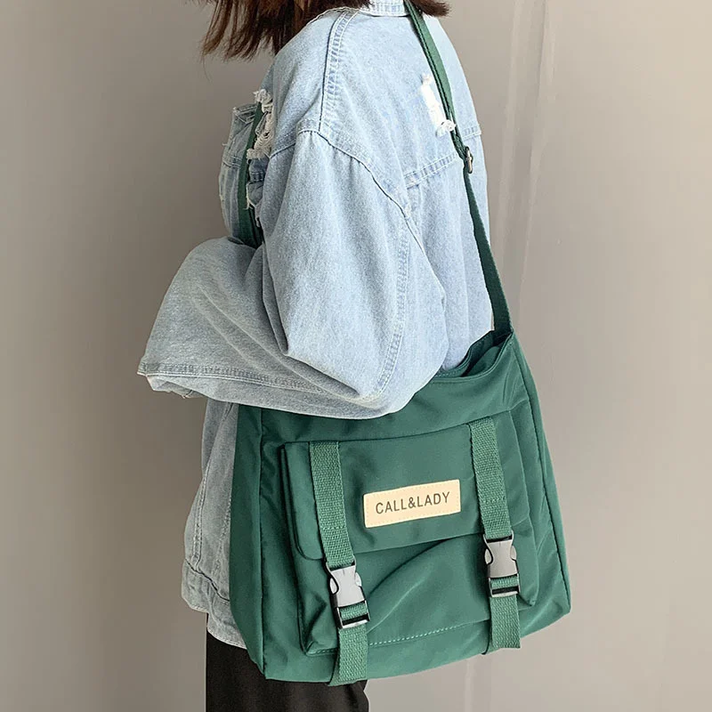 Fashion Simple Messenger Bag Women's South Korea Chic Postman Bag Lady Student Nylon Waterproof Canvas Schoolbag