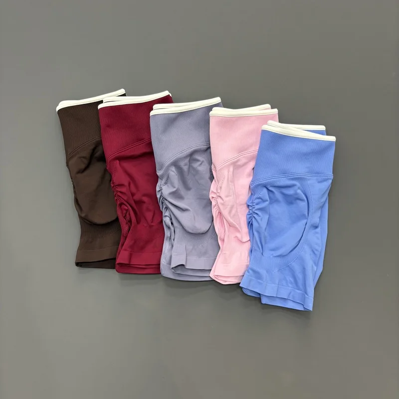 HISTELLO Ignite Sculpt Scrunch Shorts Nahtlose, tief sitzende, formgebende, bauchkontrollierende Yoga- und Fitness-Shorts mit Naked-Feel-Effekt – Detail 4