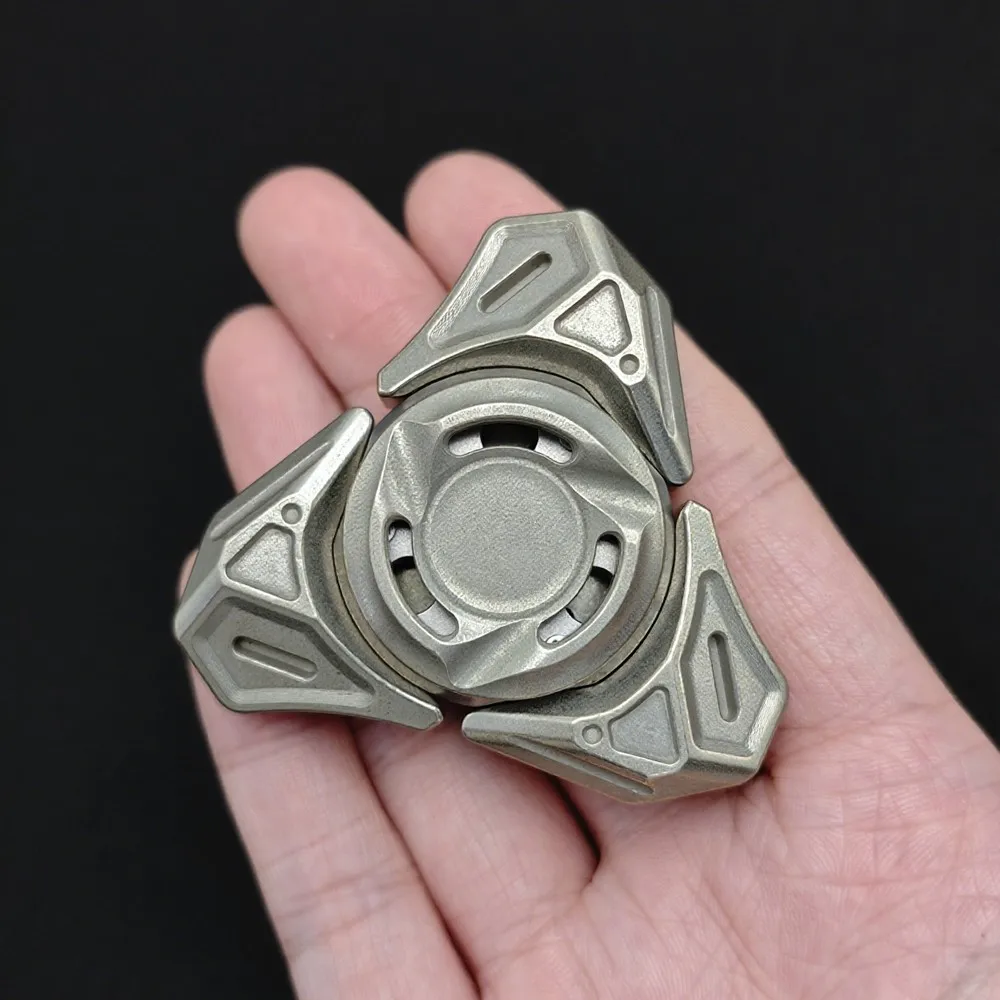LARKedc Cerberus Fidget Spinner de tres palas, juguetes antiestrés de Cupronicked de Metal para adultos, accesorios de escritorio de oficina