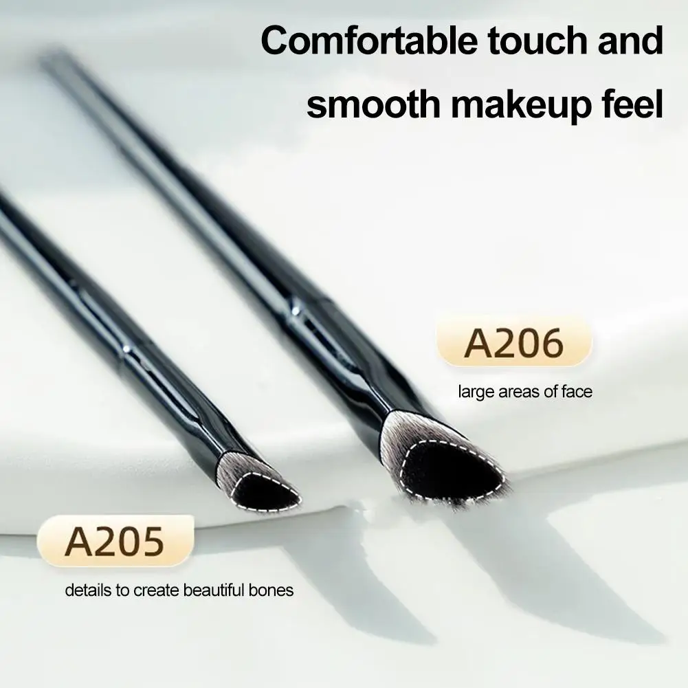 High-gloss Makeup Brush Angled Eyeliner/ Eyebrow Brush Soft and Skin-friendly Fiber Hair Fashion Design Single Eye Brush