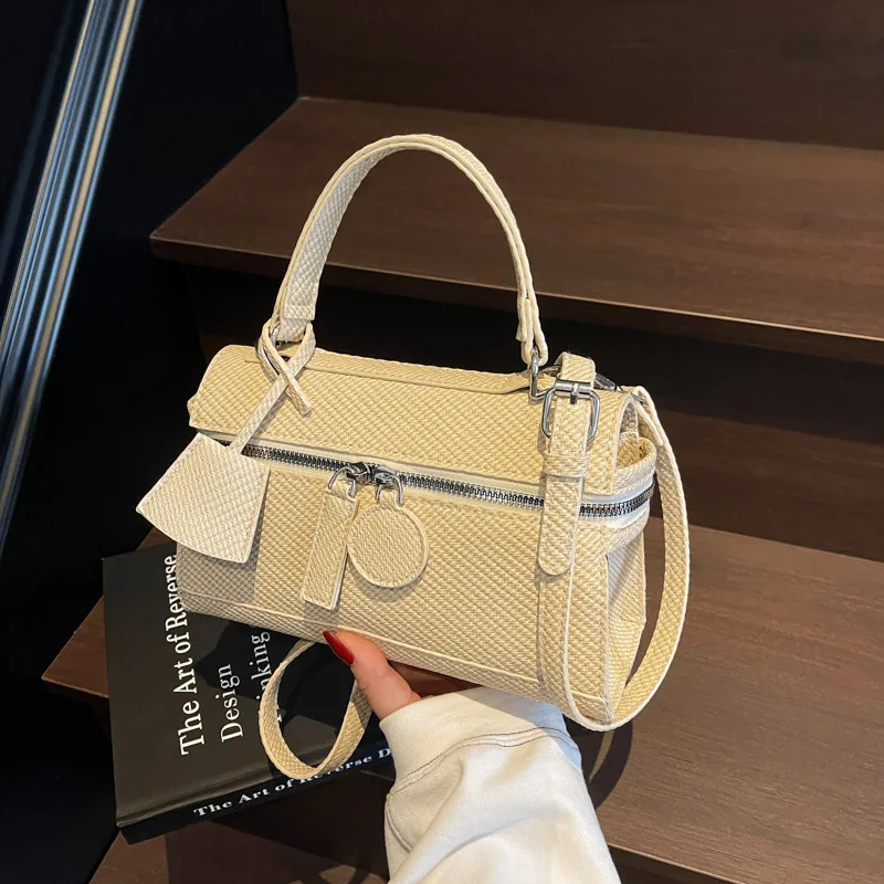 

Elegant Minimalist Leather Crossbody Bag For Women Vintage Paris Style And Solid Color Finish