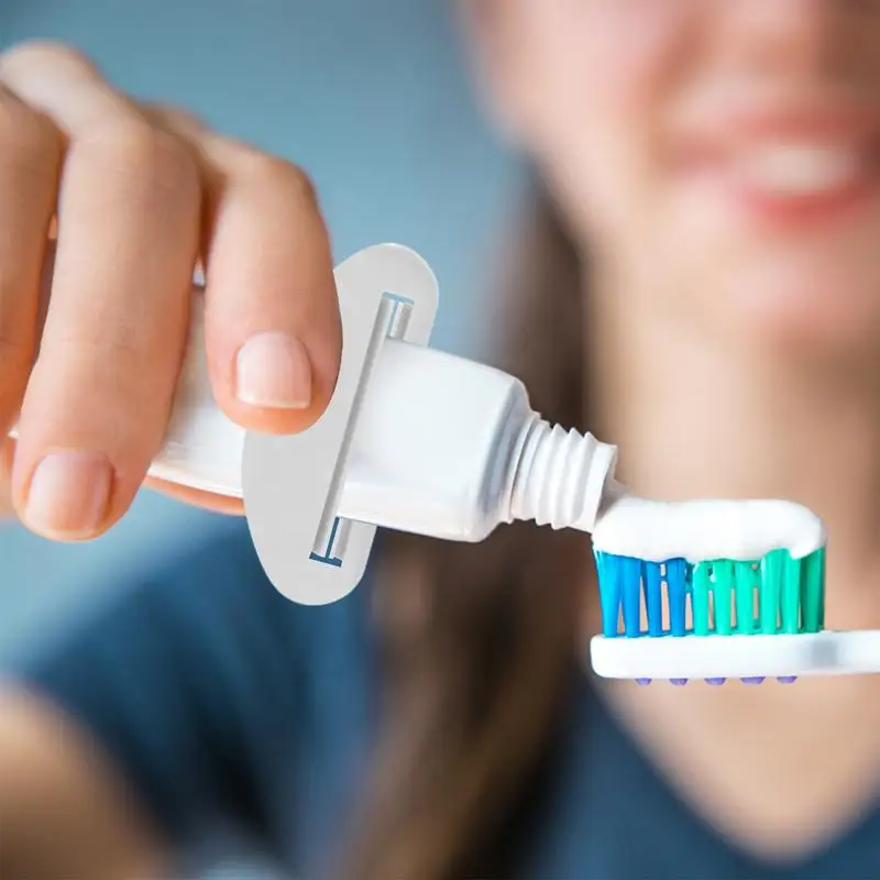 Toothpaste Tube Squeezer Toothpaste Clip Tube Squeezing Tool Labor-Saving Toothpaste Roller Reduces Waste and Easy Press