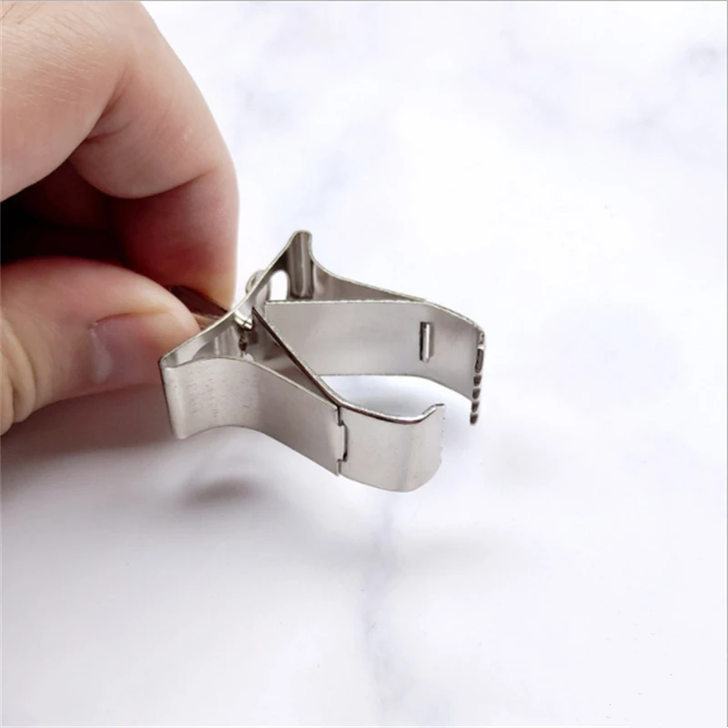 1-10 قطعة الطيور الببغاوات شوك الفاكهة حامل طعام بلاستيكي تغذية على قفص تغذية الطيور الببغاء الحيوانات الأليفة الطيور البلاستيك حامل الطعام مستلزمات الحيوانات الأليفة