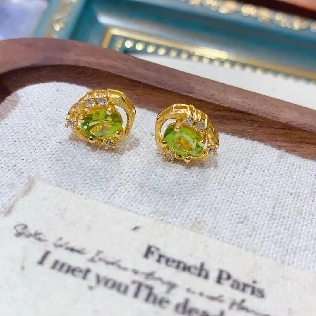 

KJJEAXCMY High End Women's Earrings Natural Peridot S925 Silver with Electroplating Boasting High Clarity Full Brilliance