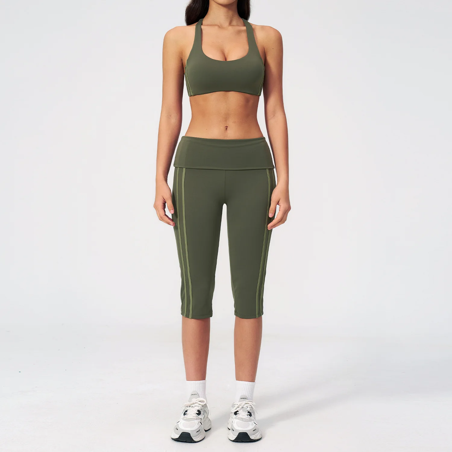 Yoga Suit 2pcs Women Sports Suit  High Waist Capri Pants Athletic Wear Fitness Tracksuit Workout Outfits Sportswear Fitness Set