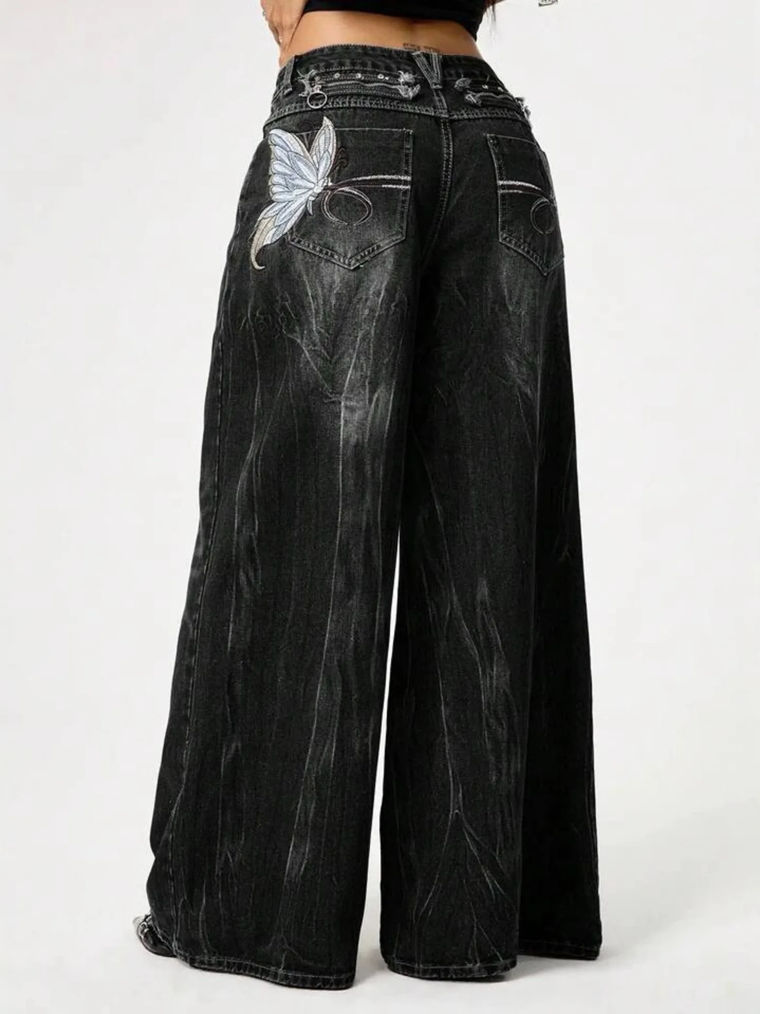 Women's Vintage Washed Black Wide Leg Jeans Butterfly Embroidery Back Pocket Metal Chain Belt Detail Denim Pants