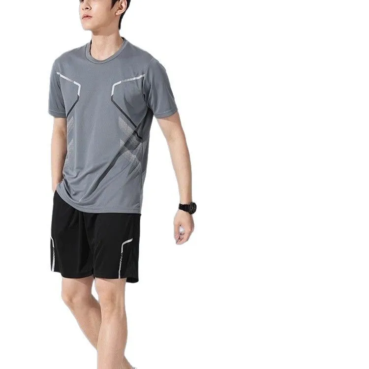 

Men's Running Short-sleeved Ice Silk Quick-drying Half-sleeved Basketball Clothes, Fitness Clothes, and A Set of Shorts.