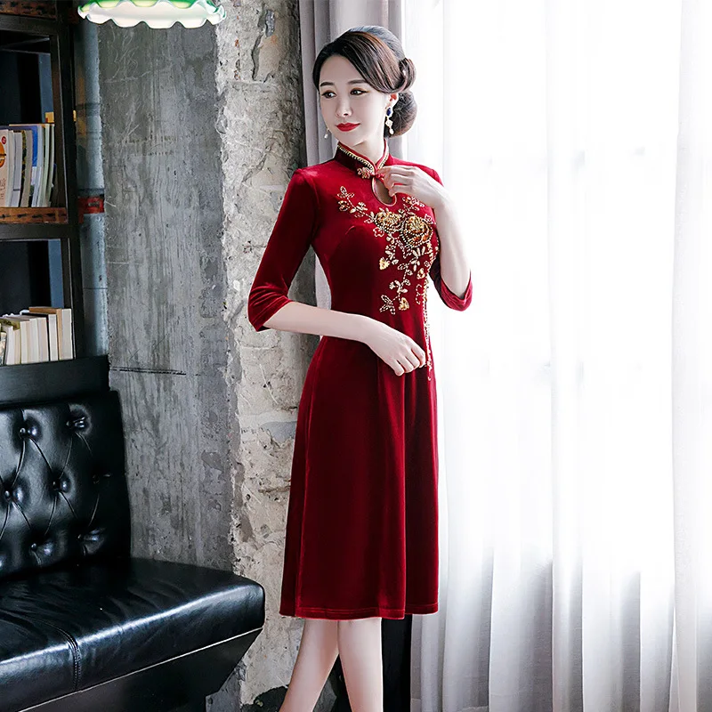 Plus Size Burgundy Velvet Female Qipao Vintgae Classic Sequin Chinese Dress Sexy Slim Half Sleeve Cheongsam Velour Vestidos