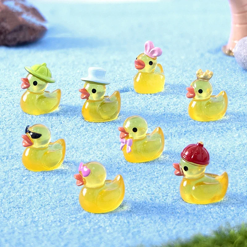 8pcs Luminous Resin Mini Yellow Duckling Miniatures Doll House Glow-in-the-Dark Ducks Figurines For DIY Aquarium Garden Decor