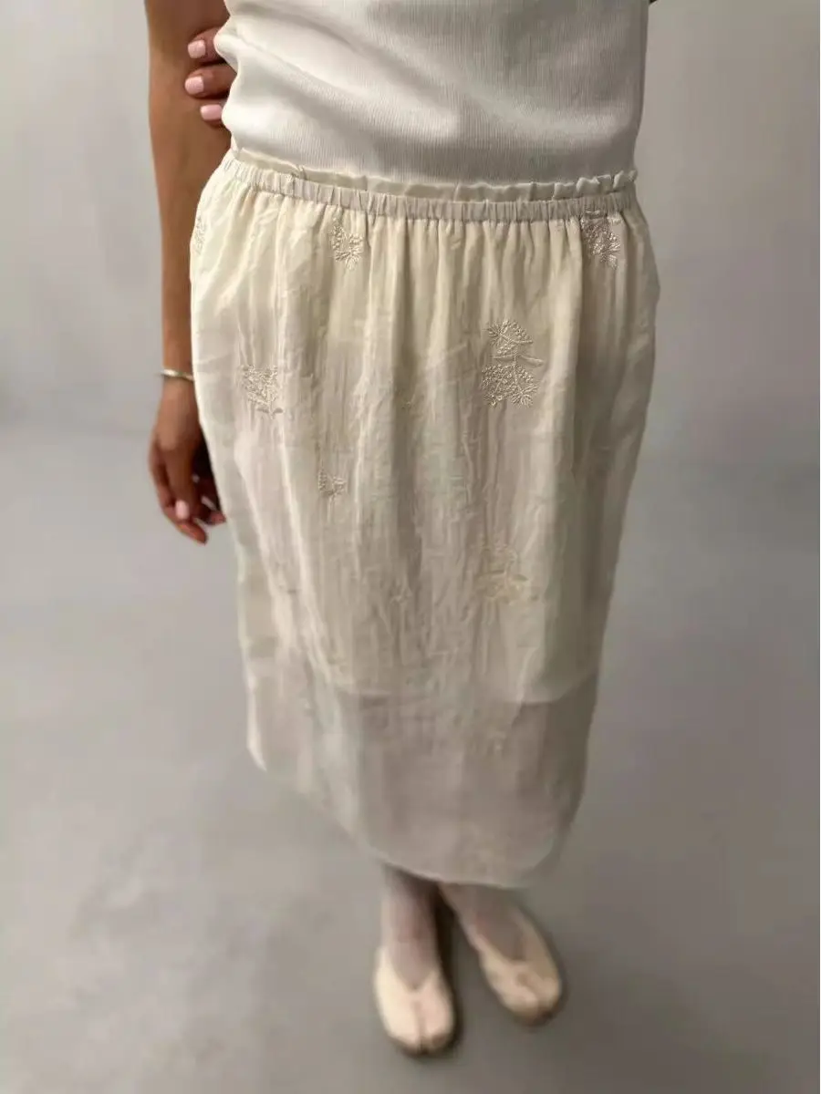 High Quality MAISONSTAFF26 Summer Fashion Floral Embroidery Straight Cut Midi Skirt Women's Half Skirt Non Deformable