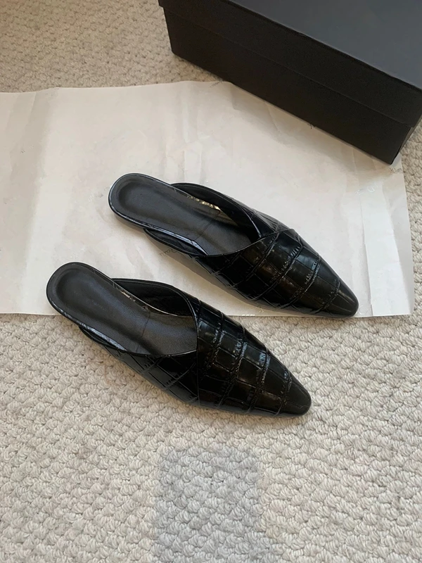 Withered Slippers Women 2024 Spring Summer Fashion French Vintage Genuine Leather Pointed Alligator Pattern Muller Flat Shoes