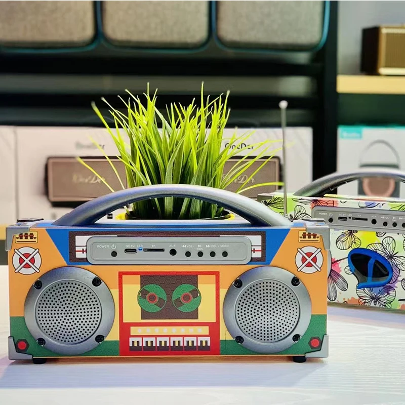 

D01 Retro Radio Shaped Bluetooth Speaker, Portable Antenna Speaker, Outdoor Bluetooth Audio Retro Stylish Subwoofer