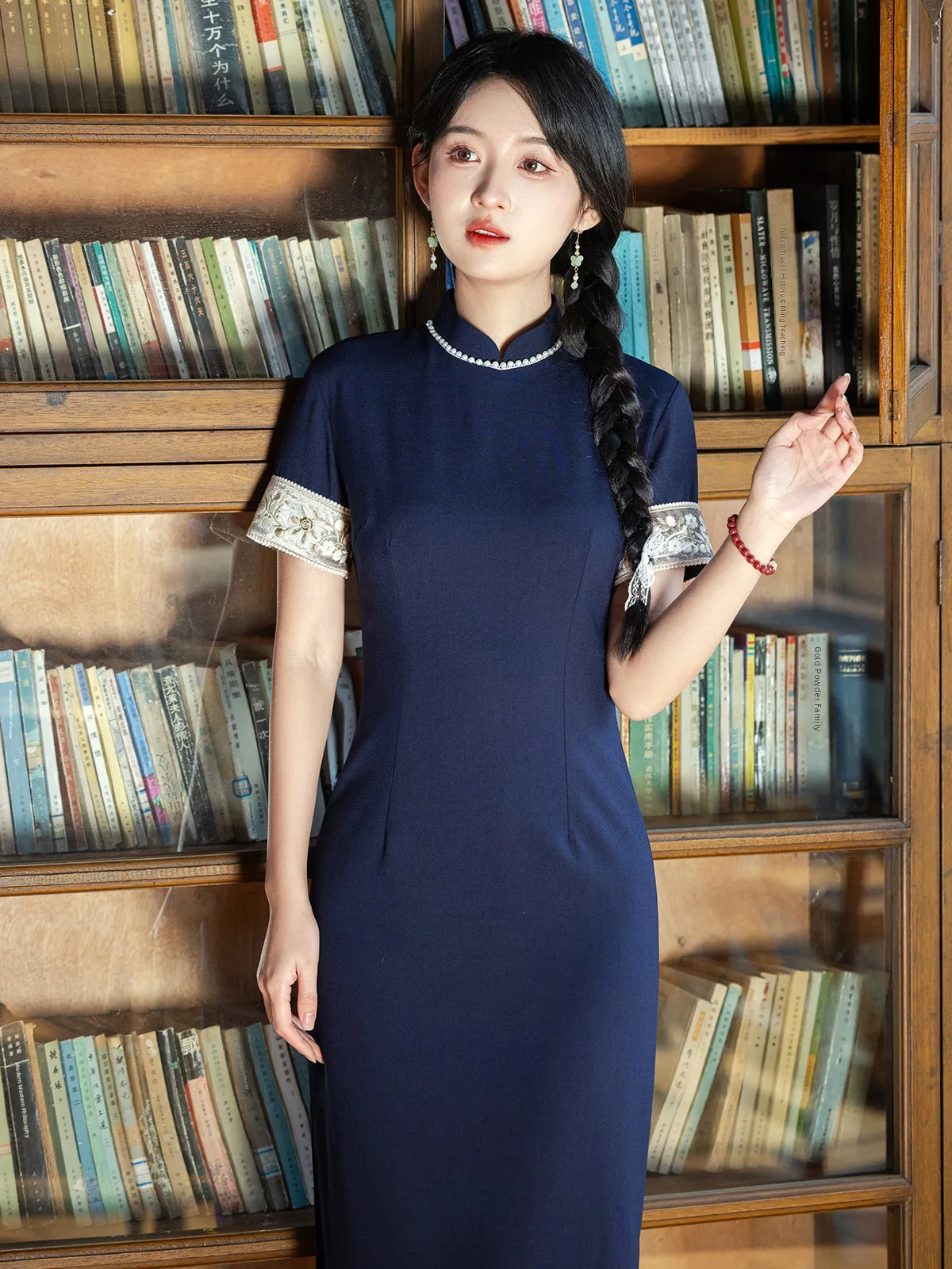 

Новинка 2025: Женское длинное платье в китайском стиле для выпускного сезона, повседневное, приталенное, для молодых студенток, художественное.