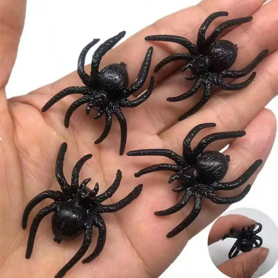 20/50 قطعة من ألعاب العنكبوت البلاستيكية الواقعية دعائم مزحة الهالوين صغيرة الحجم لتزيين الهالوين المضحكة