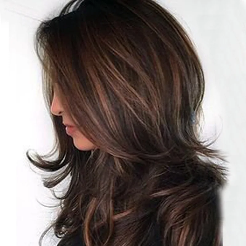 Modne kolory włosów dla kobiet, pasemka, efekt gradientu, długie kręcone włosy, puszyste kręcone włosy średniej długości, peruka, czepek pod perukę